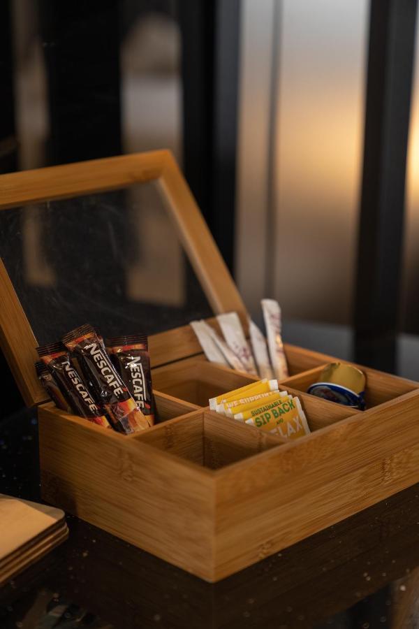 Dema Luxury Suites - Perikleous E8 雅典 外观 照片
