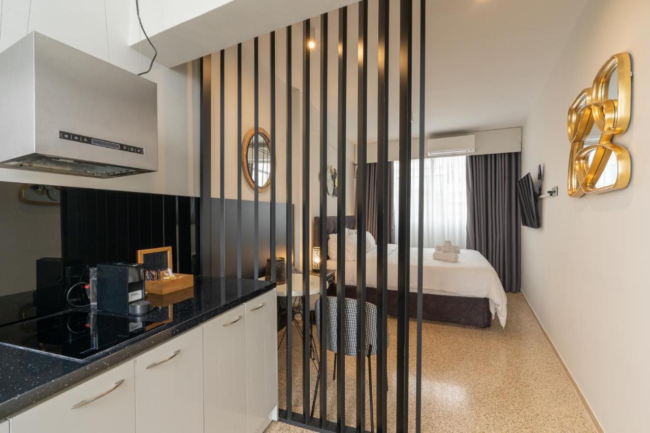 Dema Luxury Suites - Perikleous E8 雅典 外观 照片